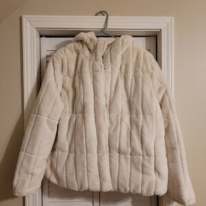 Maralyn & Me Reversible Cream Puffer Jacket